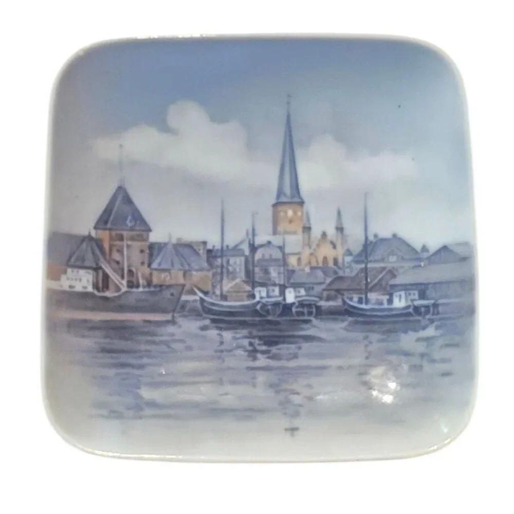 2‎ Vintage Tinket Dishes Royal Copenhagen Square Porcelain Landscape Scenes 4.5